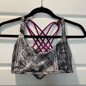 Lululemon Free To Be bra